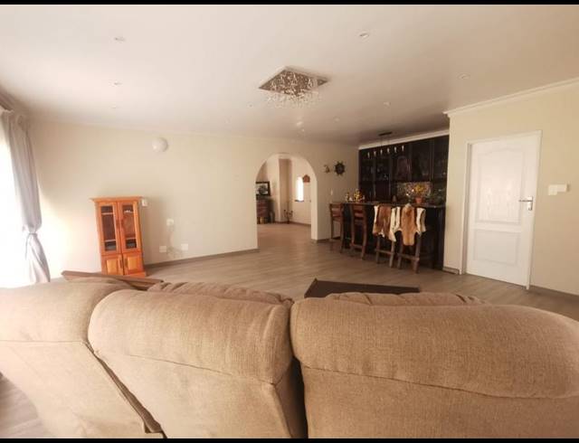 4 BEDROOM PROPERTY TO RENT IN DUNNOTTAR